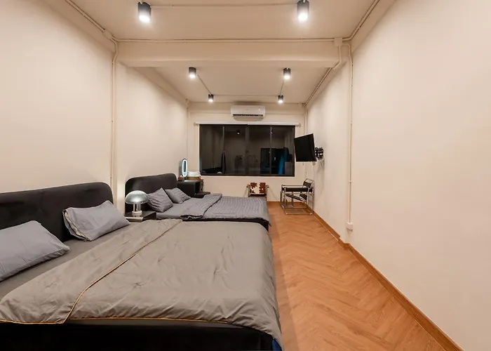別荘 Modern 4br 2-bath House Rooftop View Sathorn 12-min Walk To Bts *