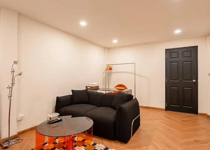 Modern 4br 2-bath House Rooftop View Sathorn 12-min Walk To Bts *