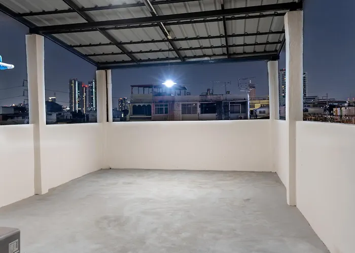 別荘 Modern 4br 2-bath House Rooftop View Sathorn 12-min Walk To Bts バンコク都