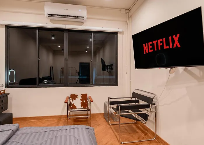 別荘 Modern 4br 2-bath House Rooftop View Sathorn 12-min Walk To Bts *