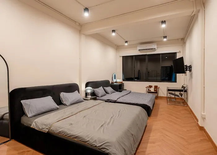 Modern 4br 2-bath House Rooftop View Sathorn 12-min Walk To Bts * バンコク都
