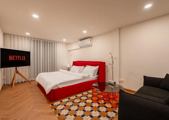 Modern 4br 2-bath House Rooftop View Sathorn 12-min Walk To Bts バンコク都