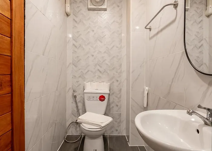別荘 Modern 4br 2-bath House Rooftop View Sathorn 12-min Walk To Bts *