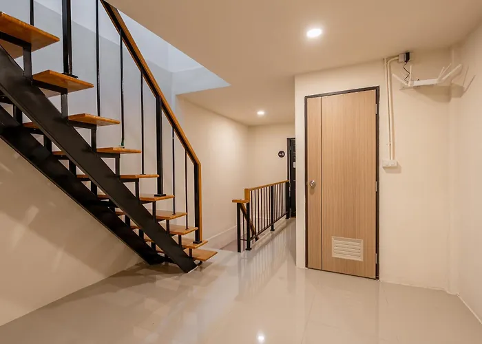 Modern 4br 2-bath House Rooftop View Sathorn 12-min Walk To Bts * バンコク都